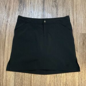 The North Face TNF Apex Skort Skirt Size 4 Black Embroidered Tennis Golf Pockets